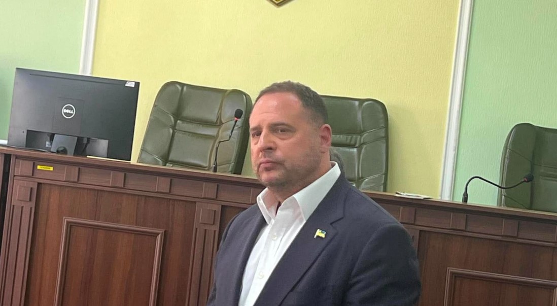 Апеляцію захисту відхилено: Єрмак і надалі носитиме засіб контролю Апеляцію захисту відхилено: Єрмак і надалі носитиме засіб контролю
